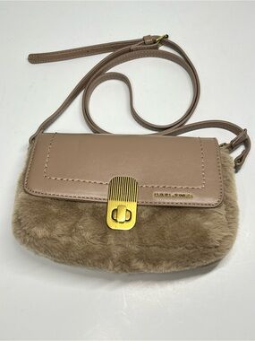 DAVID JONES Cream Tan Fur crossbody Bag. Gold detail
